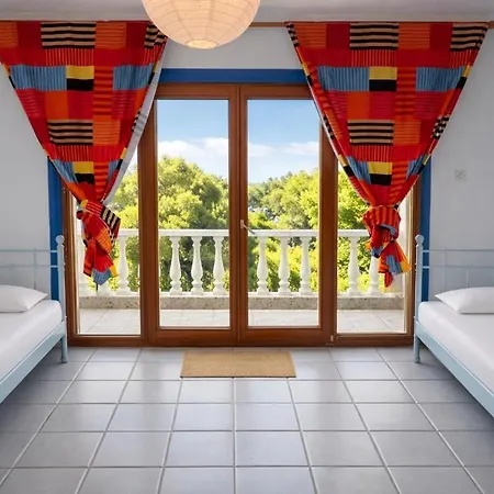Natasa Private House Polychrono